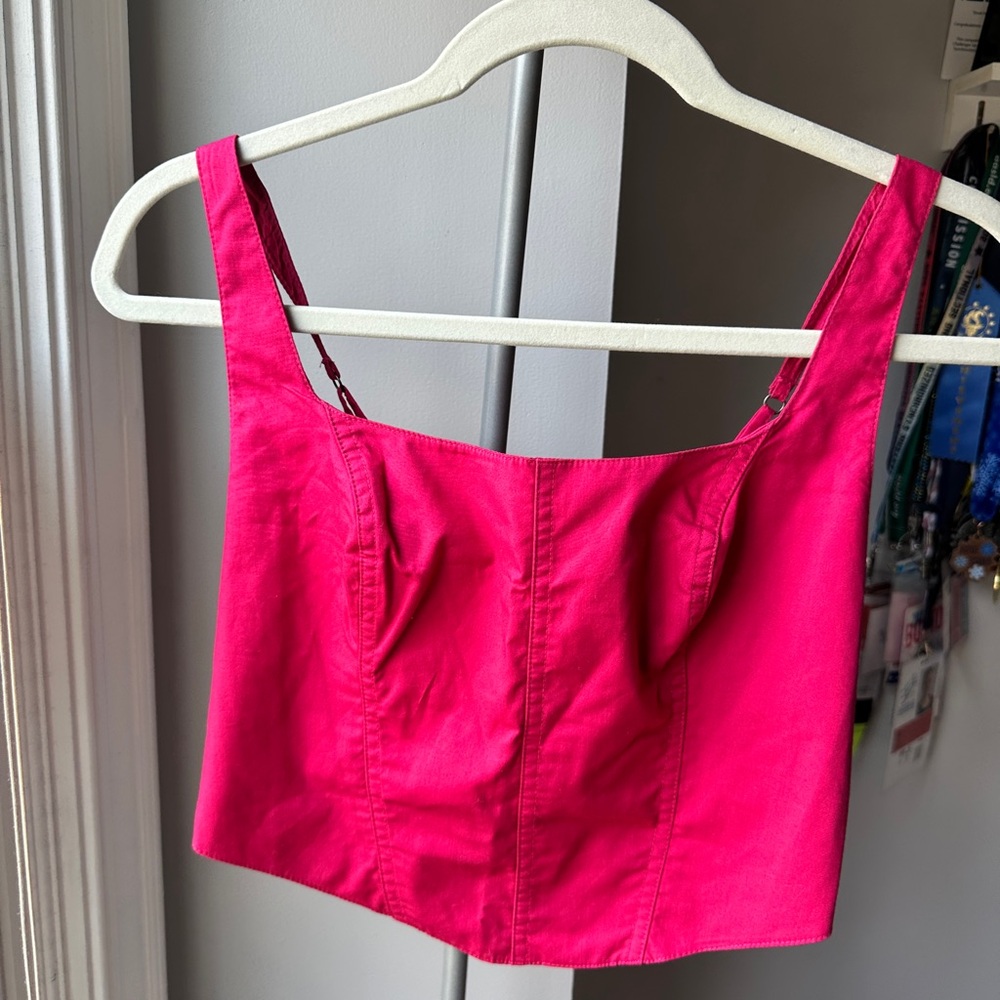 Abercrombie & Fitch Pink Fitted Crop Tank Top